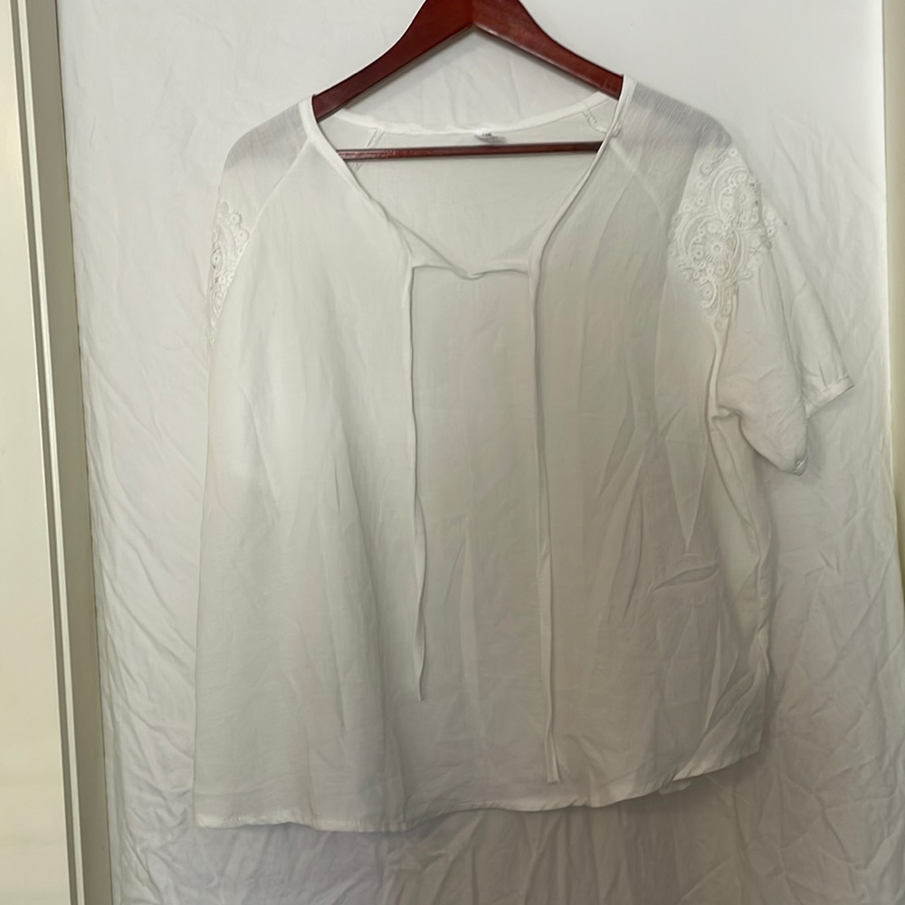 Lace trim blouse
